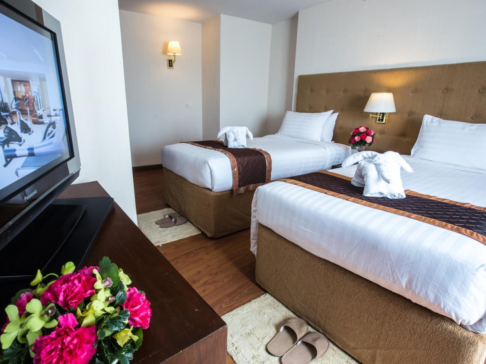 Furama Chiang Mai Hotel Екстериор снимка