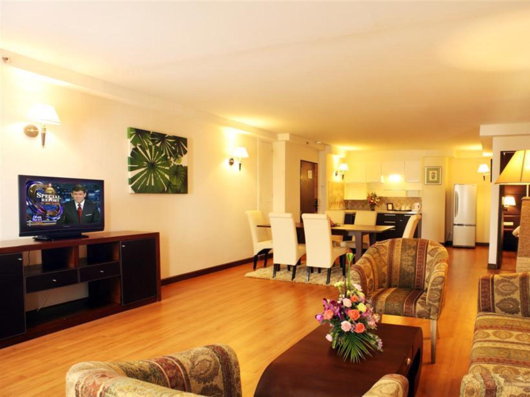 Furama Chiang Mai Hotel Екстериор снимка
