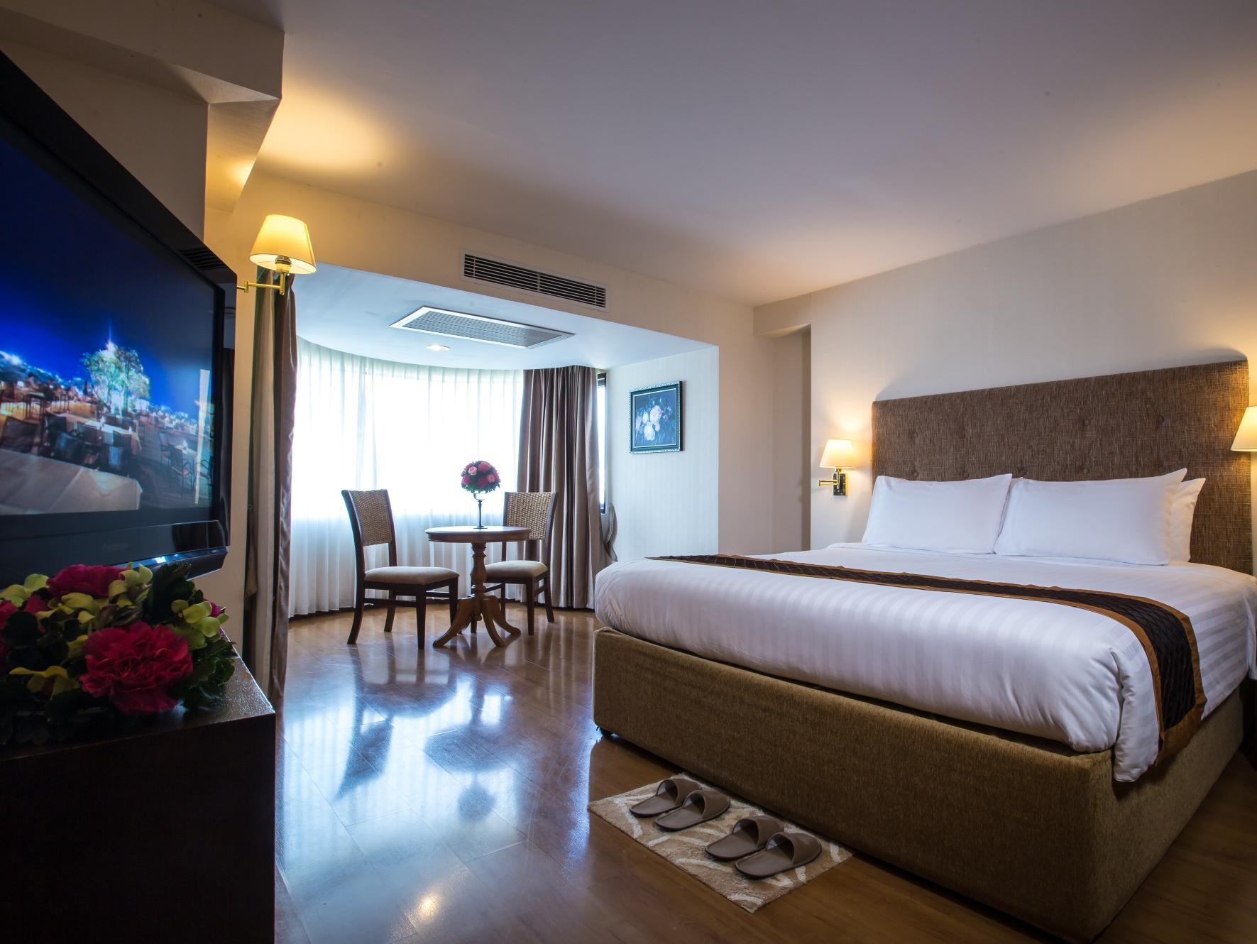 Furama Chiang Mai Hotel Екстериор снимка