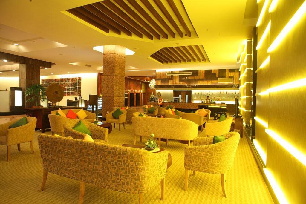 Furama Chiang Mai Hotel Екстериор снимка