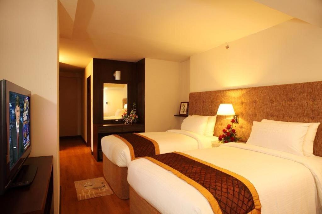 Furama Chiang Mai Hotel Стая снимка