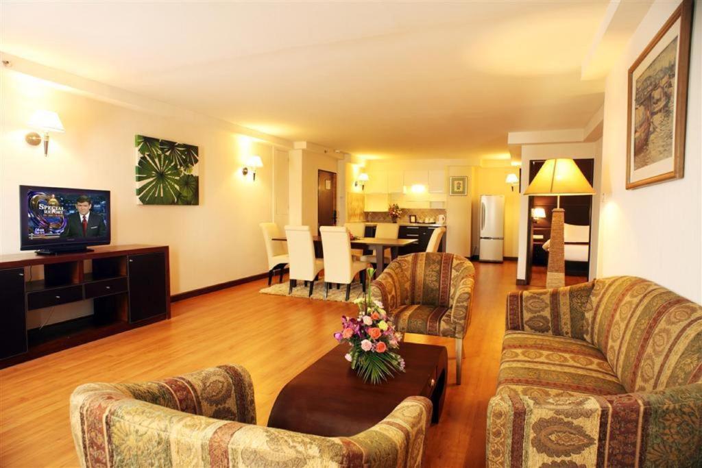 Furama Chiang Mai Hotel Стая снимка